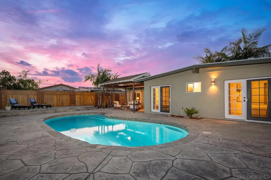 3635 Luna, San Diego, CA 92117 - #3