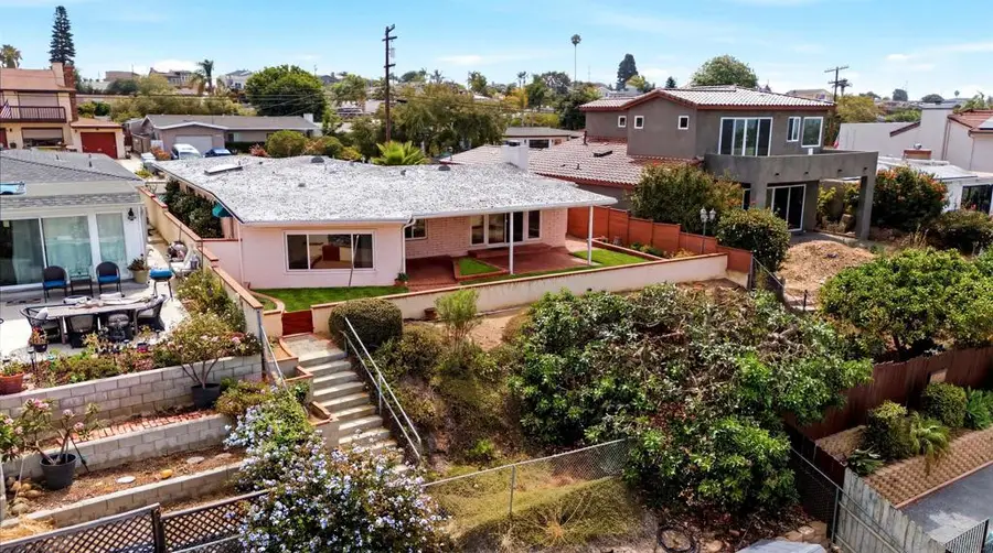 2820 Grandview, San Diego, CA 92110 - #2