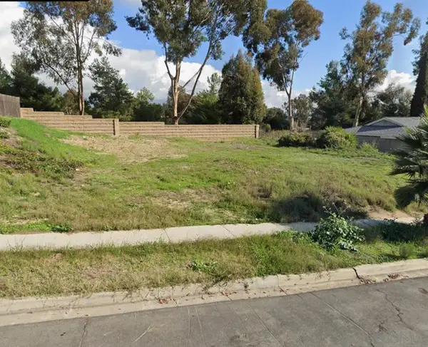 6481 E Lake, San Diego, CA 92119