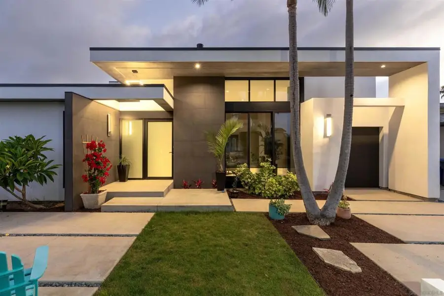 5065 67 Los Robles Dr., Carlsbad, CA 92008 - #3