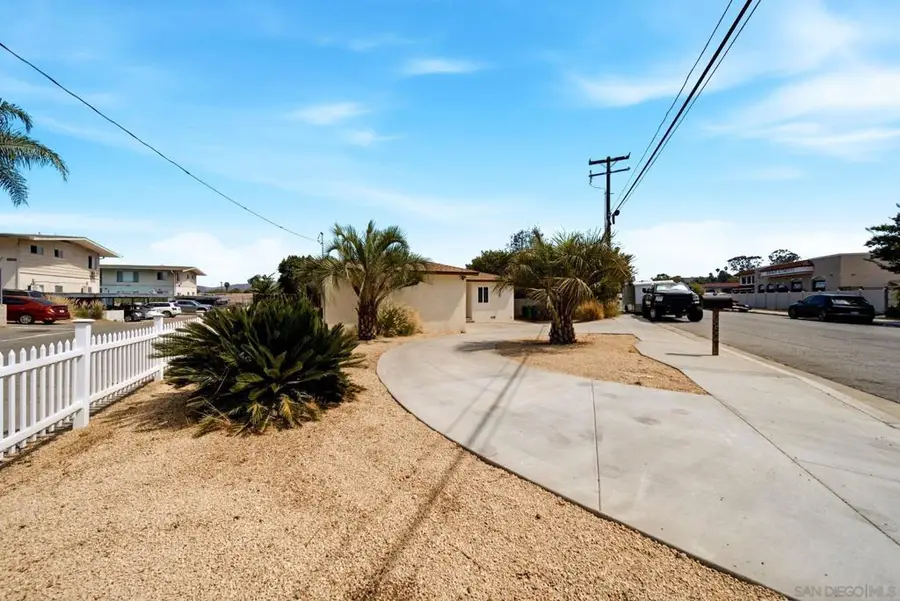 8852 Railroad Ave, Santee, CA 92071 - #3