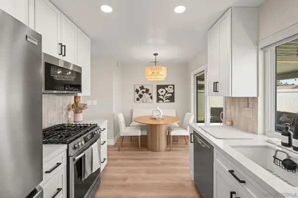 10935 Via Abaca, San Diego, CA 92126