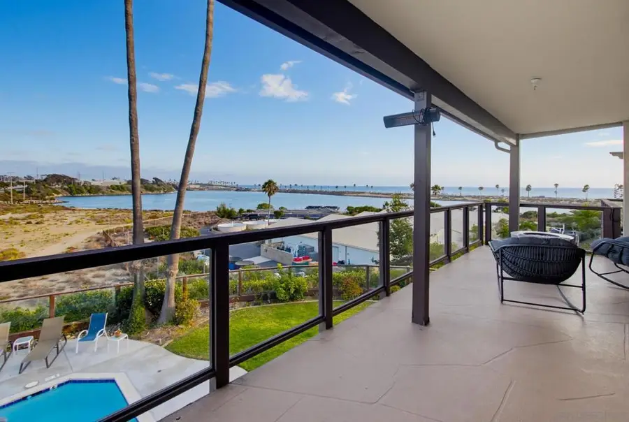 331 Olive #202, Carlsbad, CA 92008 - #2