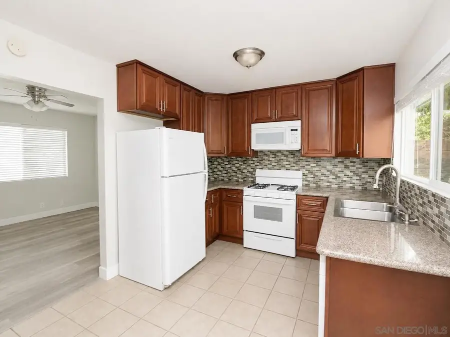 1971  1973 Ensenada, Lemon Grove, CA 91945 - #3