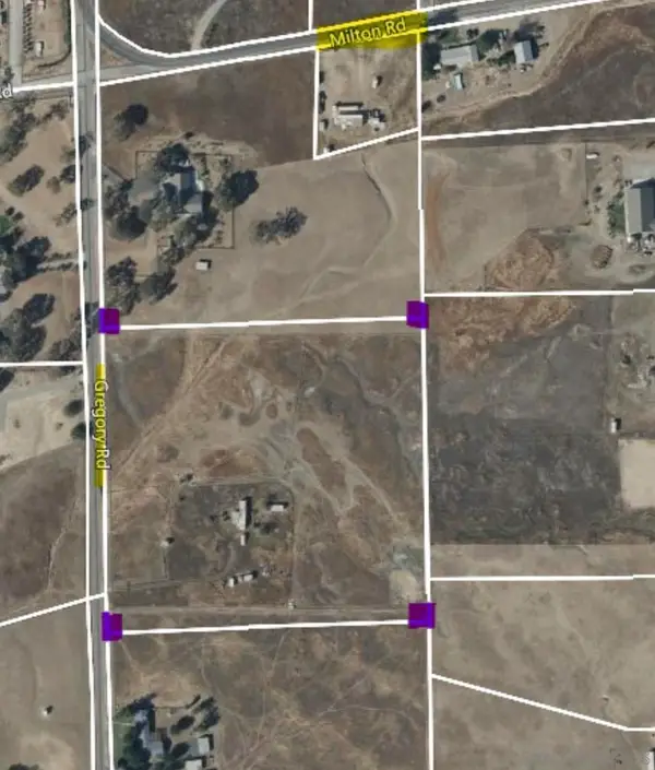 9943 Gregory Rd, Valley Springs, CA 95252