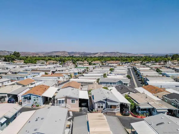 6 Oriole Ln, Oceanside, CA 92057
