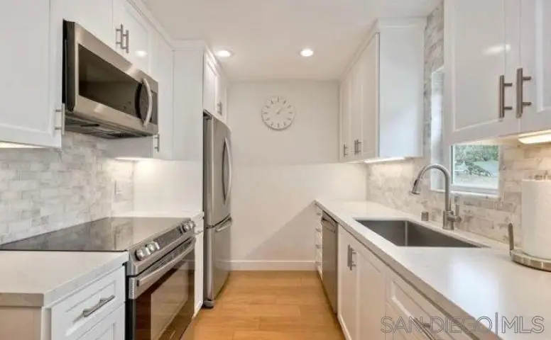 1174 Locust Street, San Diego, CA 92106 - #3