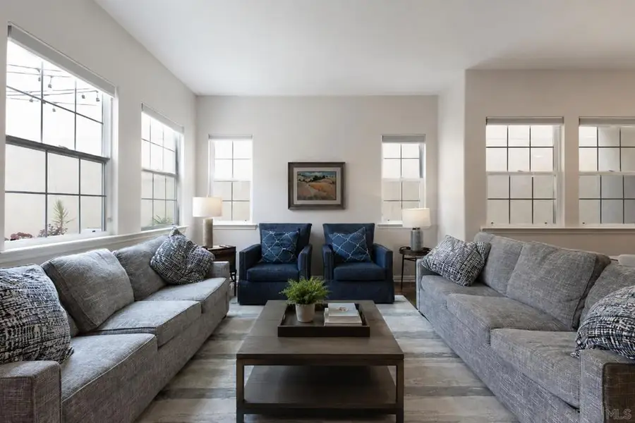 2955 Farragut, San Diego, CA 92106 - #3