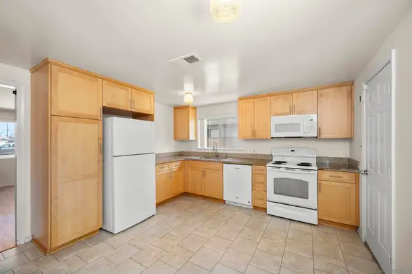 941 Grove Ave, Imperial Beach, CA 91932