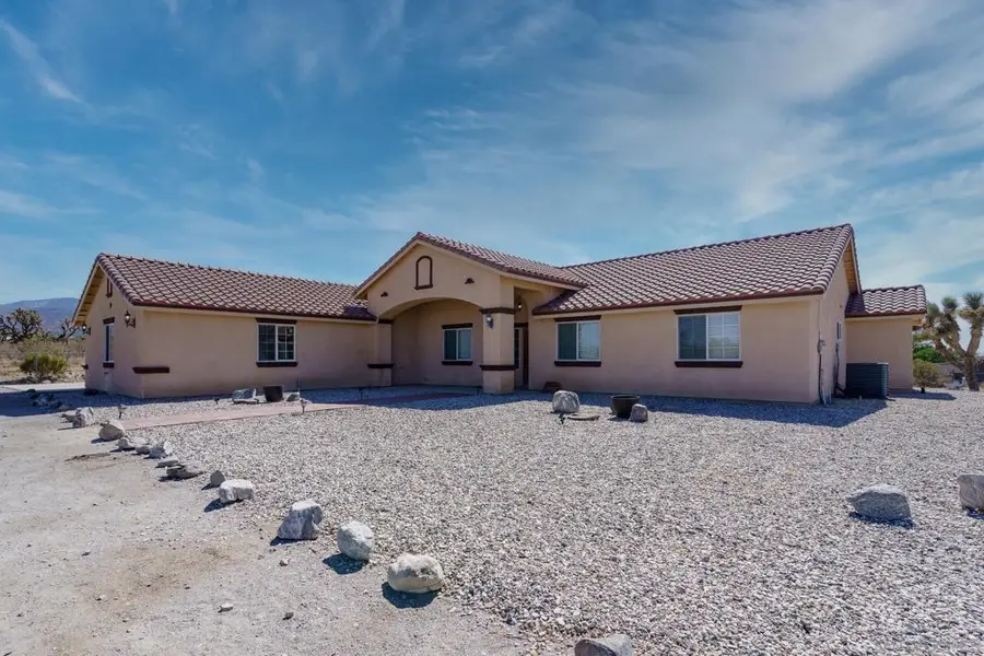 11926 Golden View Road, Pinon Hills, CA 92372 - #3