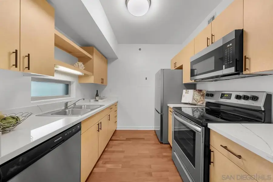425 W Beech #327, San Diego, CA 92101 - #3