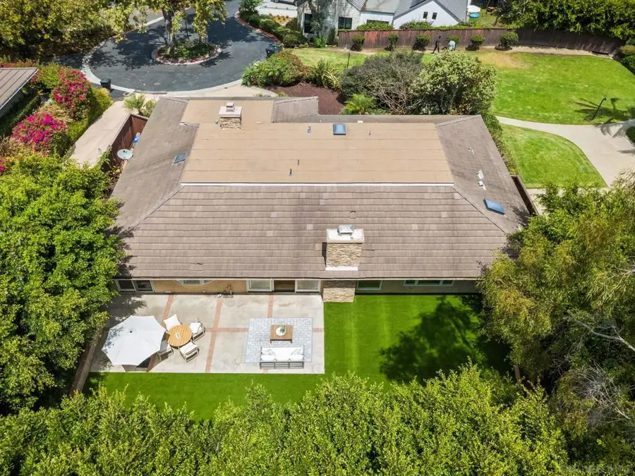 2560 Caminito La Paz, La Jolla, CA 92037 - #2