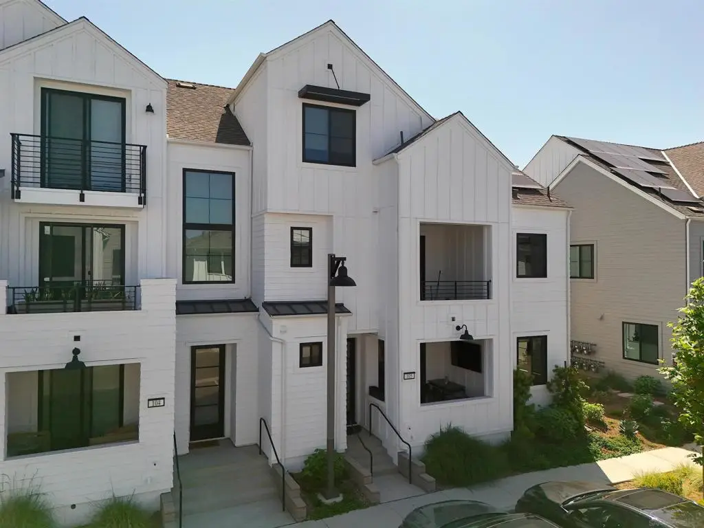 1402 Anacona Pl #105, Encinitas, CA 92024 - #1