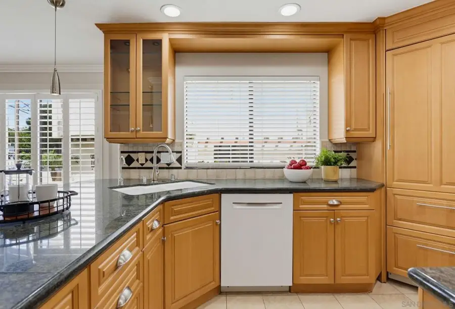 Address Withheld By Seller, San Diego, CA 92109 - #3