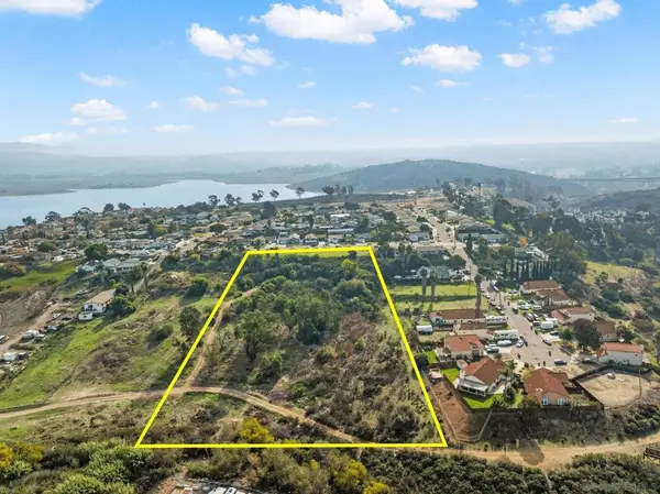 8840 Leigh Ave, Spring Valley, CA 91977