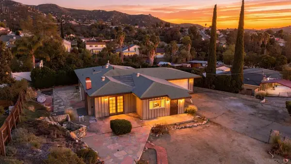 13749 Ridge Hill Rd, El Cajon, CA 92021