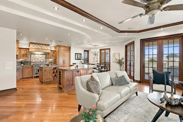 120 C Ave #202, Coronado, CA 92118
