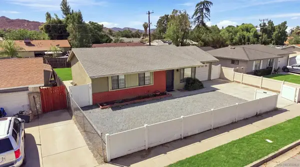 Address Withheld By Seller, Hemet, CA 92543