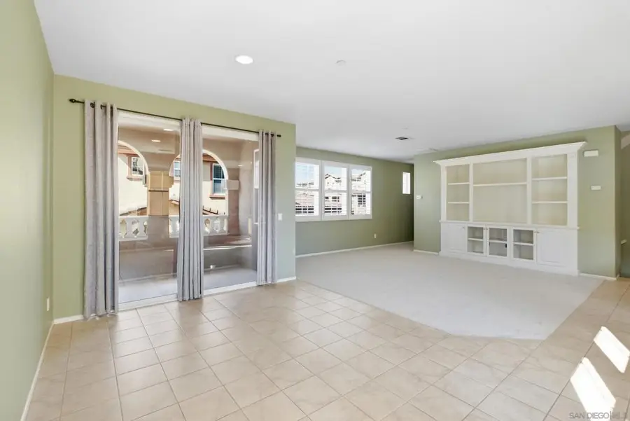1112 Calabria St, Santee, CA 92071 - #2