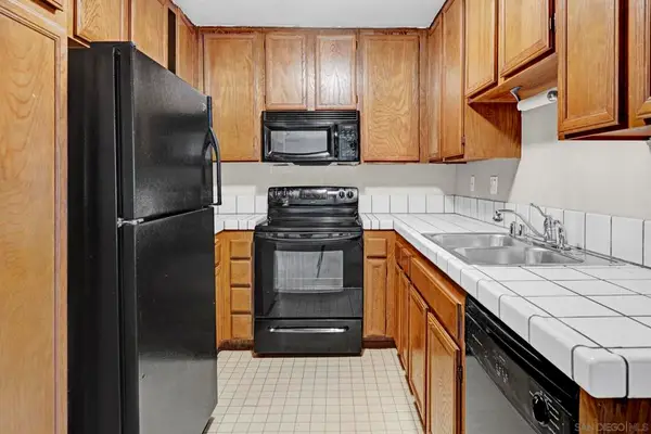4262 Parks Ave #205, La Mesa, CA 91941