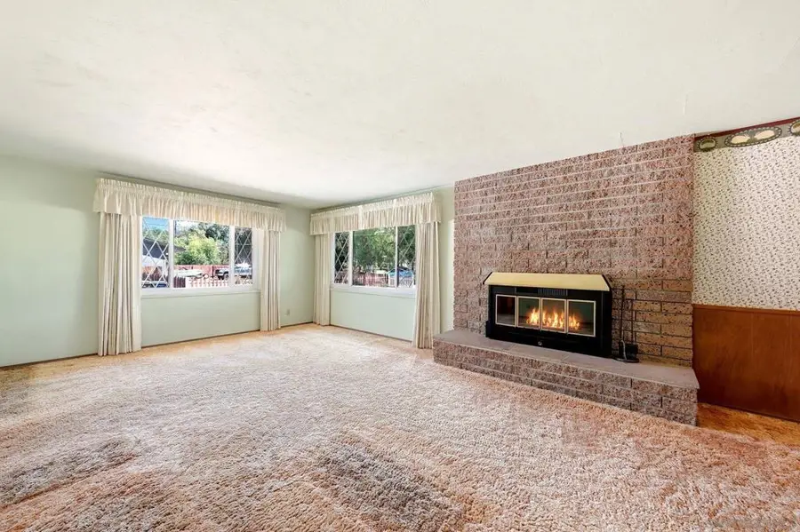 1261 Barnett, Ramona, CA 92065 - #2
