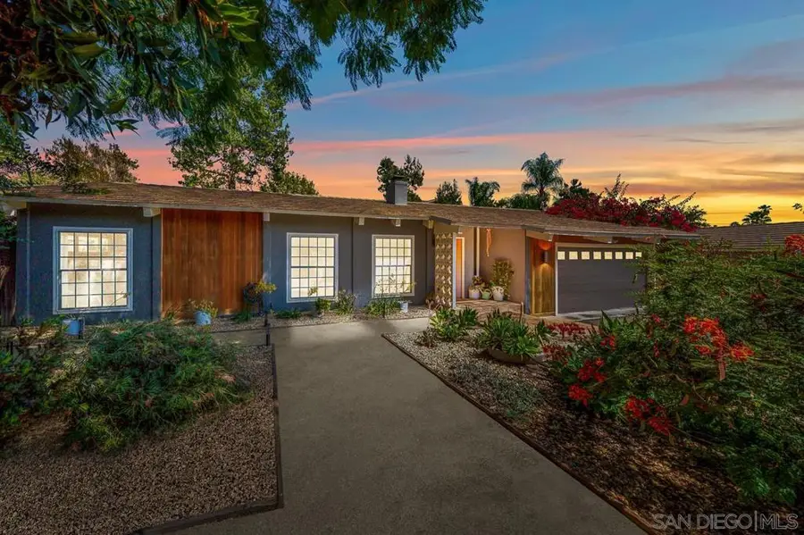 2208 Sunset Drive, Escondido, CA 92025 - #2