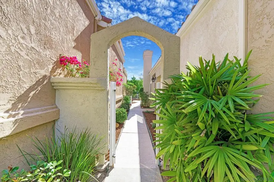 15511 Walton Heath Row, San Diego, CA 92128 - #2