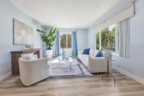 7760 Parkdale Cove, San Diego, CA 92126