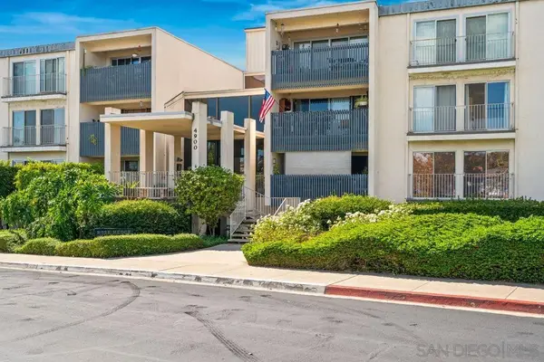 4900 Rosehedge Dr #304, La Mesa, CA 91942