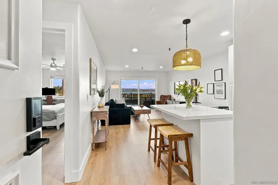 4015 Crown Point Dr #104, San Diego, CA 92109 - #2