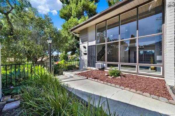 5750 Amaya Drive #20, La Mesa, CA 91942