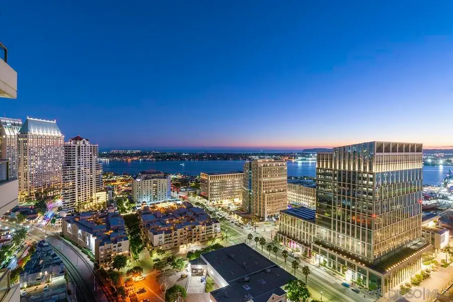 700 W E Street #2802, San Diego, CA 92101 - #2