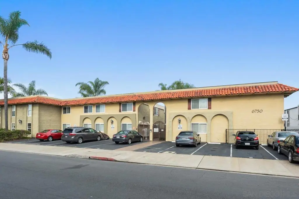 6750 Beadnell Way #30, San Diego, CA 92117 - Image #1