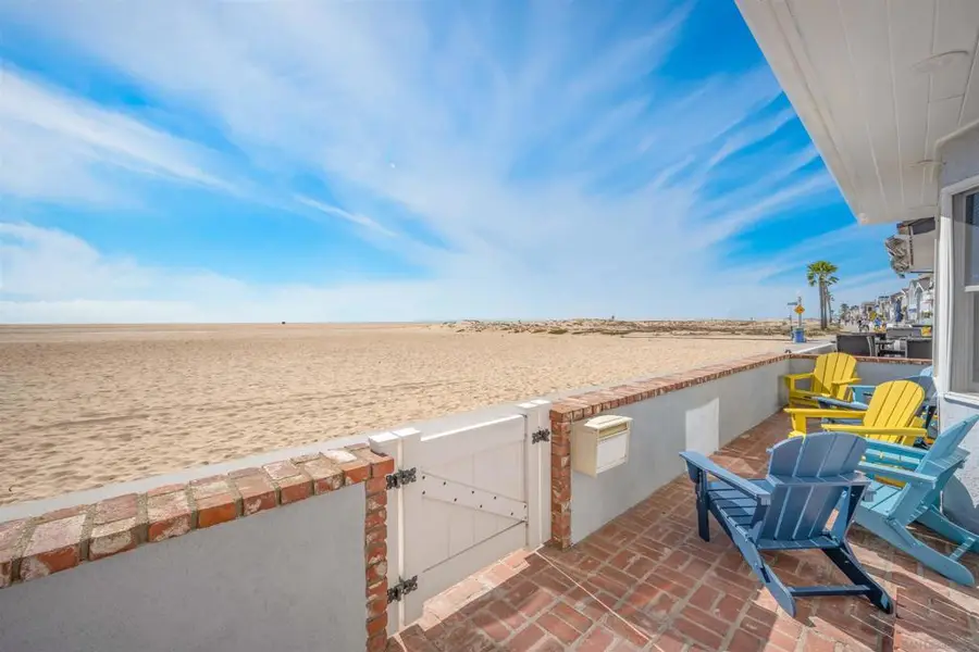206 E Oceanfront, Newport Beach, CA 92661 - #2