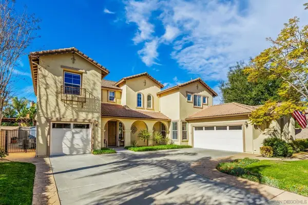 2407 Douglaston Gln, Escondido, CA 92026