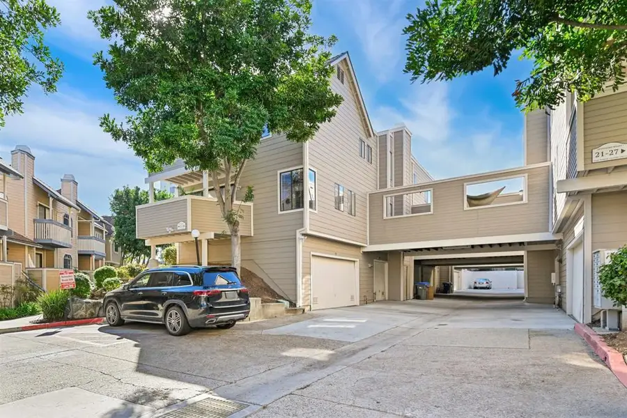 9260 Towne Centre Dr #17, San Diego, CA 92121 - #3