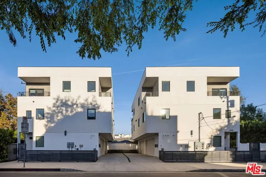 13822 Oxnard Street, Valley Glen, CA 91401 - #2