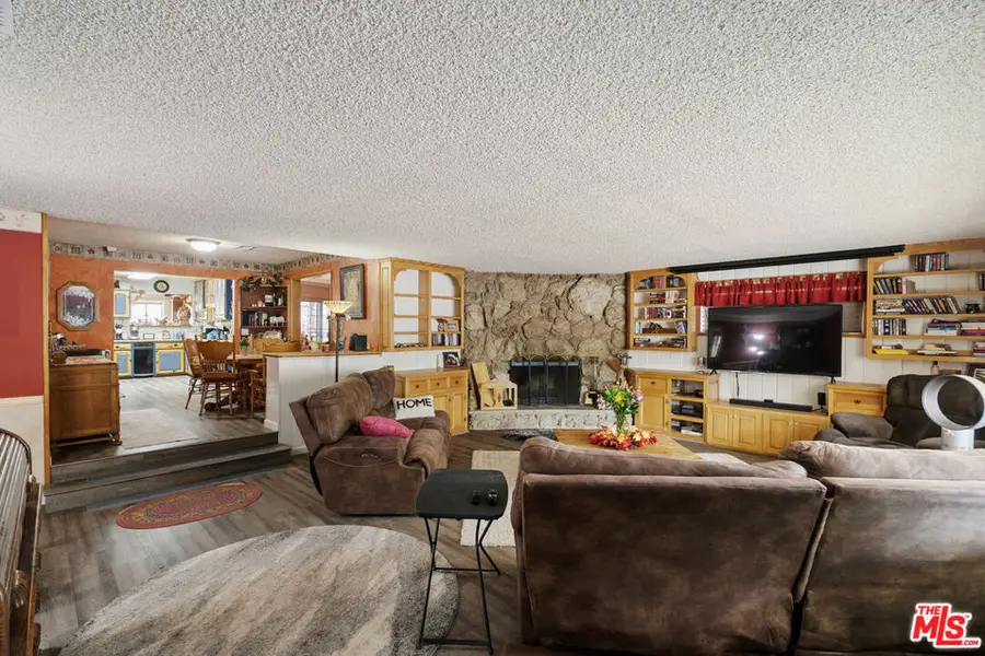11057 Fenway Street, Sun Valley, CA 91352 - #3