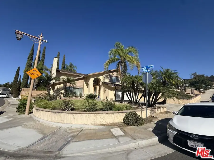 910 S Peary Way, Anaheim, CA 92807 - #2