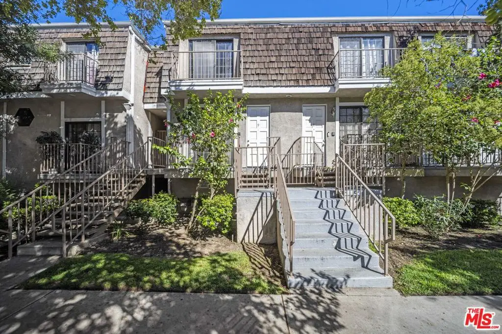 5400 Simpson Avenue #9, Valley Village, CA 91607 - #1