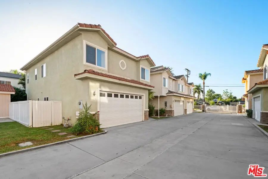 18930 Sherman Way #18, Reseda, CA 91335 - #3