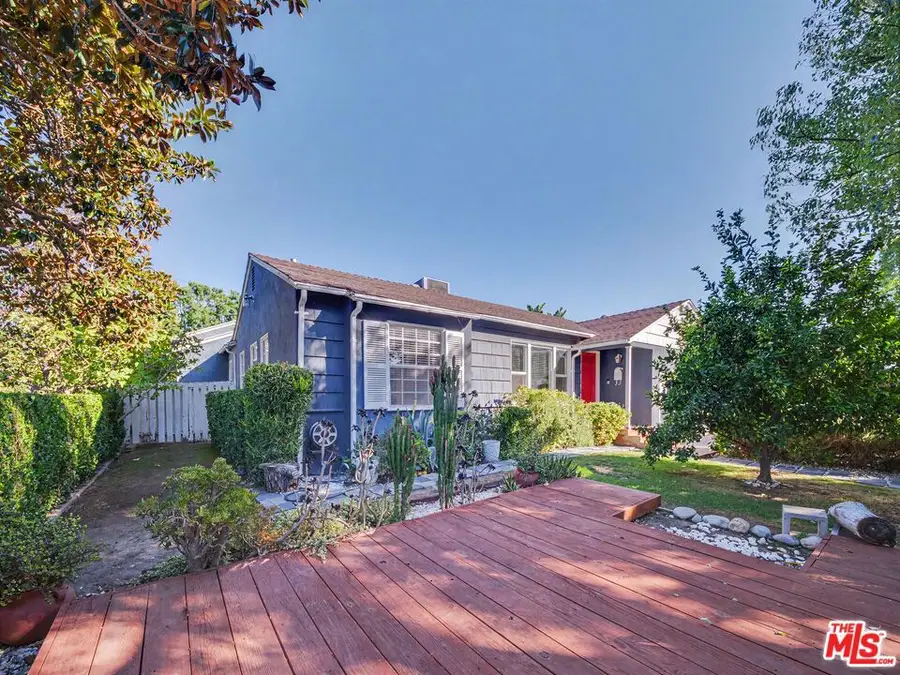 6218 Balcom Avenue, Encino, CA 91316 - #2