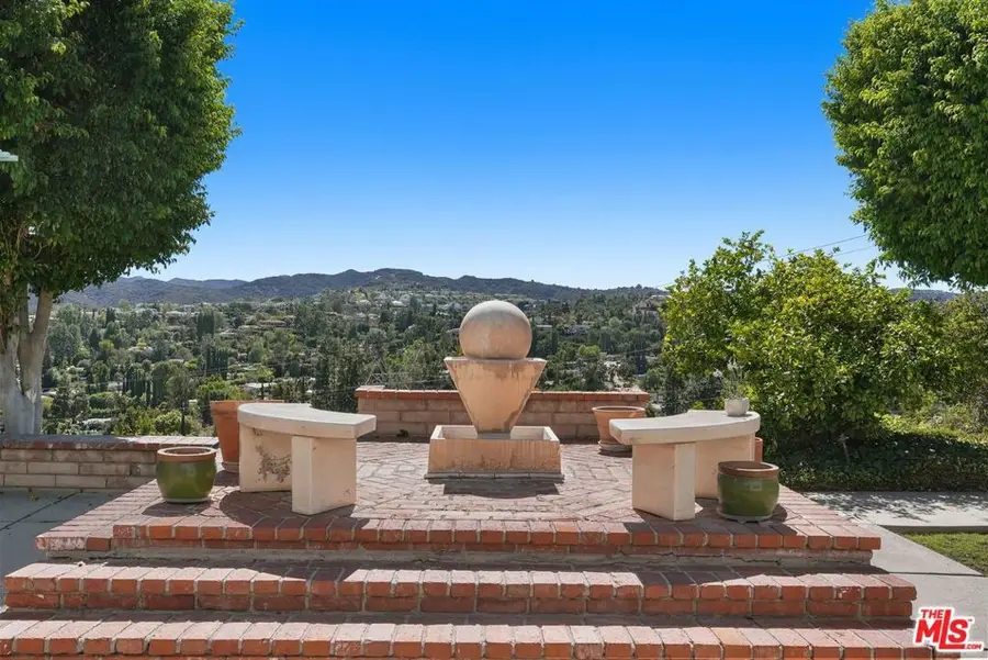 18800 Edleen Drive, Tarzana, CA 91356 - #2