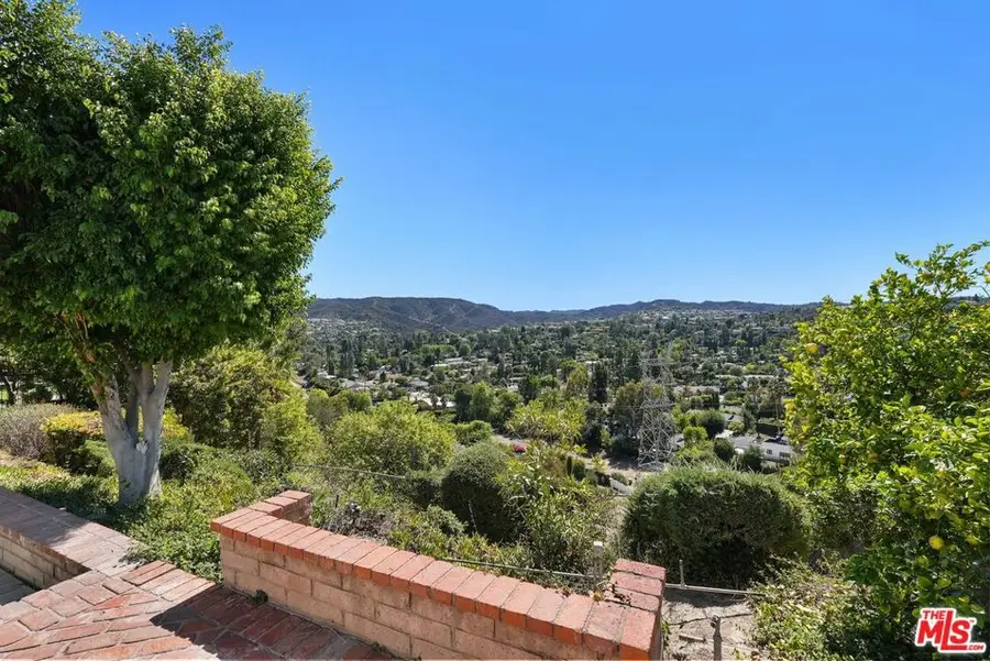 18800 Edleen Drive, Tarzana, CA 91356 - #3