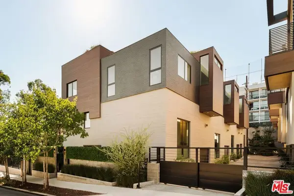 917 Hilldale Avenue, West Hollywood, CA 90069