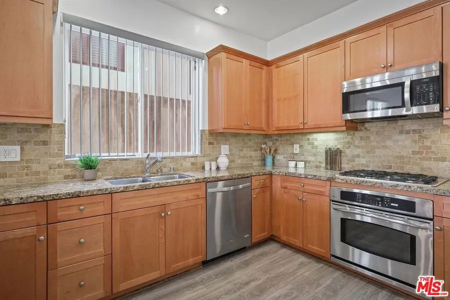 11851 Laurelwood Drive #102, Studio City, CA 91604 - #3