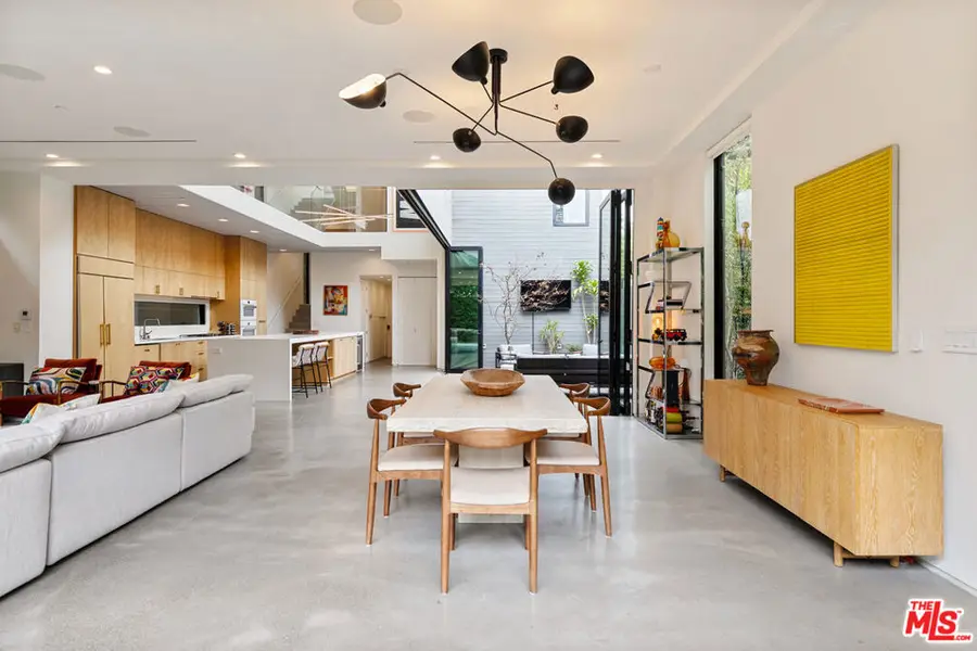 626 Woodlawn Avenue, Venice, CA 90291 - #3