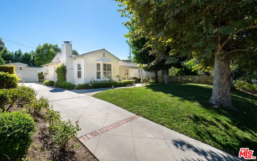 11752 Hartsook Street, Valley Village, CA 91607 - #2