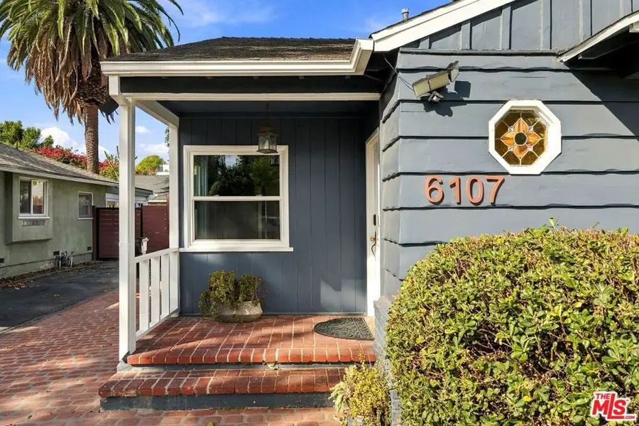 6107 Longridge Avenue, Van Nuys, CA 91401 - #2