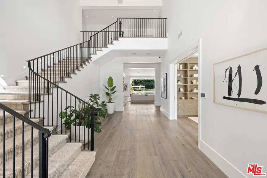807 Cinthia Street, Beverly Hills, CA 90210 - #3